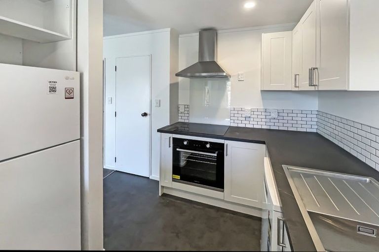 Photo of property in 2/110 Britomart Street, Berhampore, Wellington, 6023