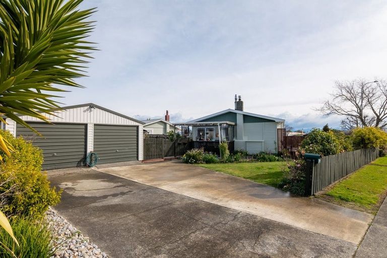 Photo of property in 2 Shelley Crescent, Stoke, Nelson, 7011