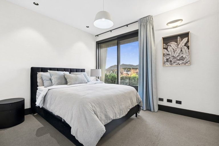 Photo of property in 5 Diamond Lane, Wanaka, 9305