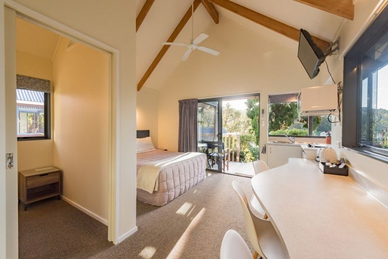 Photo of property in 60 Fishlock Road, Te Arai, Wellsford, 0974