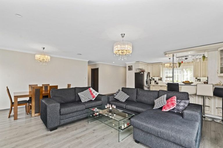 Photo of property in 80 Taikata Road, Te Atatu Peninsula, Auckland, 0610