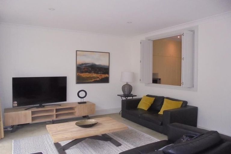 Photo of property in 154 Tinakori Road, Thorndon, Wellington, 6011