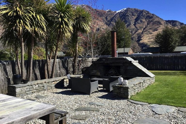 Photo of property in 1a Maple Court, Arthurs Point, Queenstown, 9371