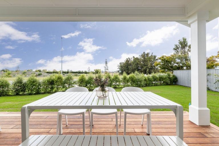 Photo of property in 129 Middle Road, Havelock North, 4130