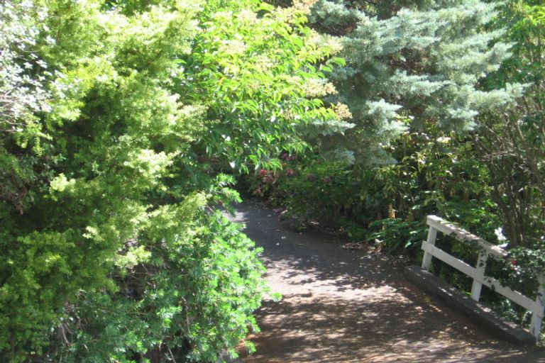 Photo of property in 63 Saddleback Rise, Murrays Bay, Auckland, 0630