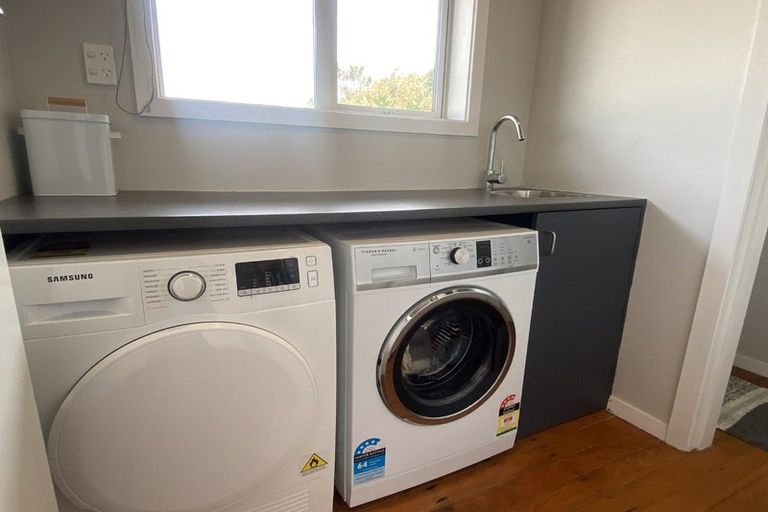 Photo of property in 4 Carbine Place, Sockburn, Christchurch, 8042