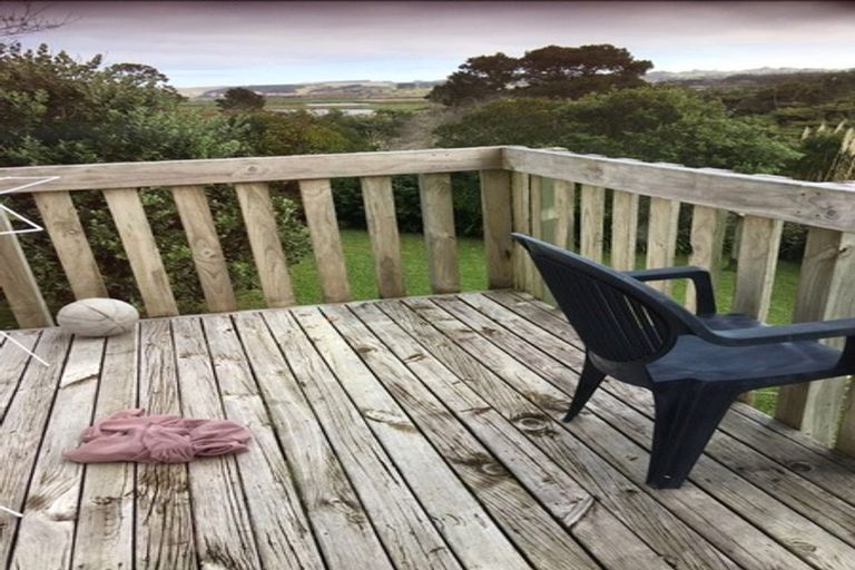 Photo of property in 37 Makiri Street, Helensville, 0800