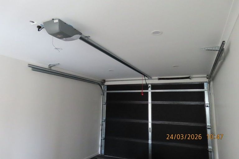 Photo of property in 5/100 Seymour Road, Sunnyvale, Auckland, 0612