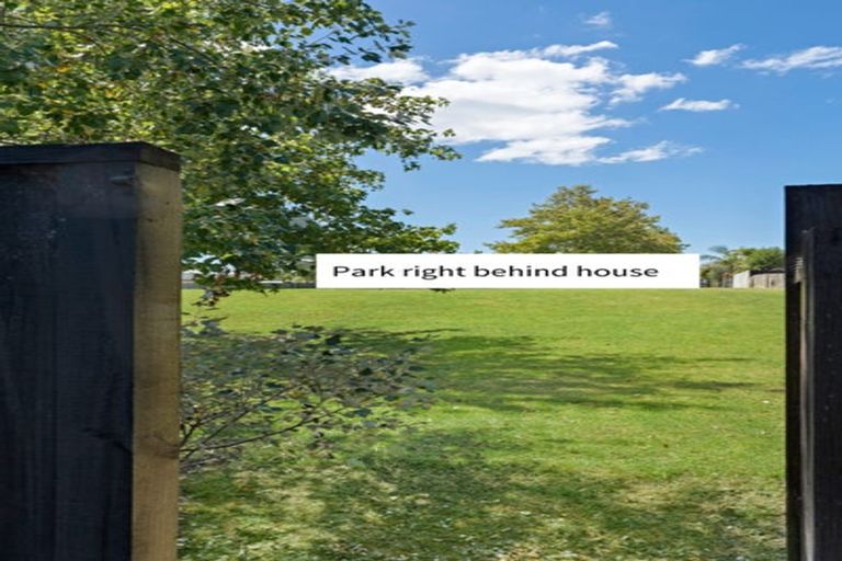 Photo of property in 69a Kervil Avenue, Te Atatu Peninsula, Auckland, 0610