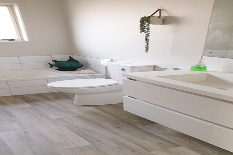 Photo of property in 15 Magnolia Crescent, Tawhero, Whanganui, 4501