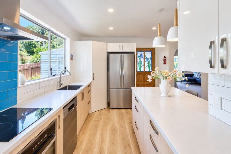 Photo of property in 19 Yarrow Place, Papakowhai, Porirua, 5024