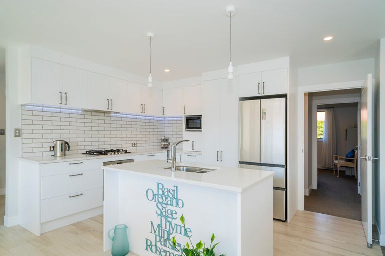 Photo of property in 25 Springbok Avenue, Whitianga, 3510