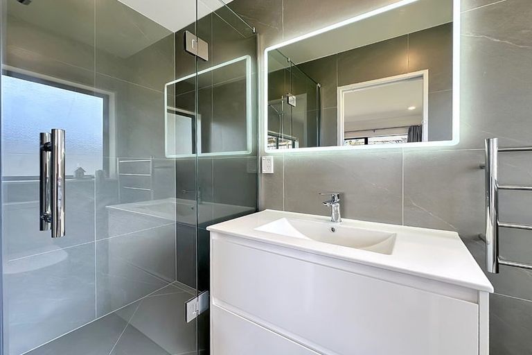 Photo of property in 43 Foxlaw Street, Randwick Park, Auckland, 2105