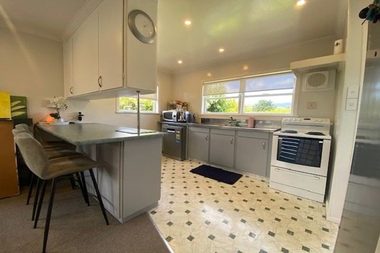 Photo of property in 45 Redwood Avenue, Tawa, Wellington, 5028