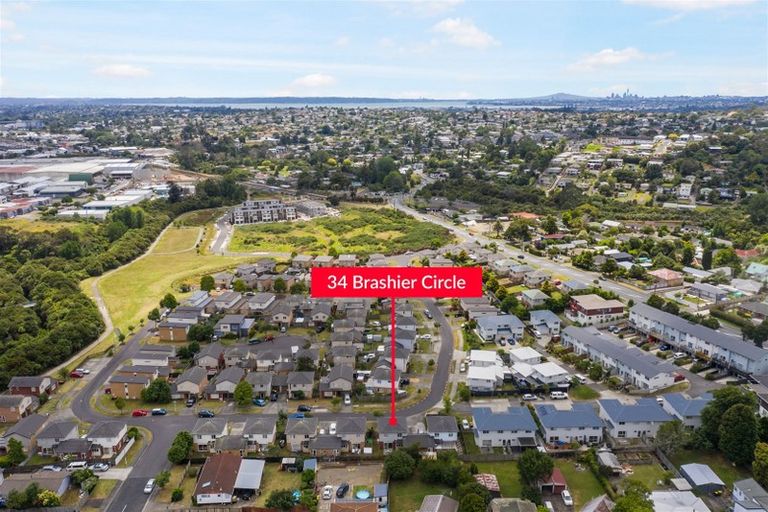 Photo of property in 34 Brashier Circle, Sunnyvale, Auckland, 0612