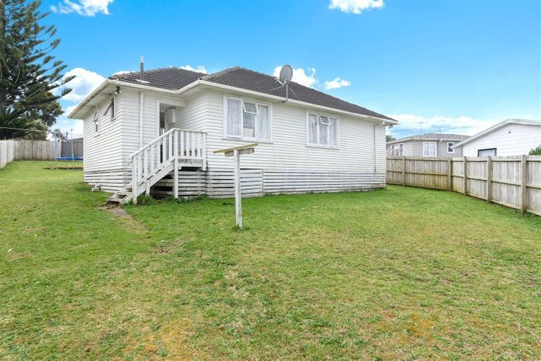 Photo of property in 12 Igloo Place, Red Hill, Papakura, 2110