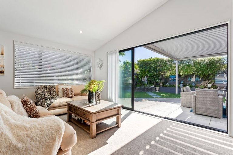 Photo of property in 6 Trevally Place, Snells Beach, 0920