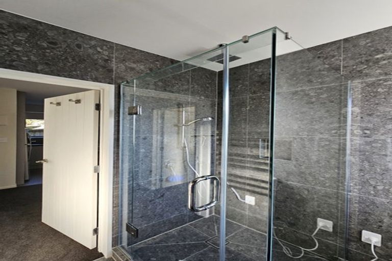 Photo of property in 54a Allington Road, Massey, Auckland, 0614