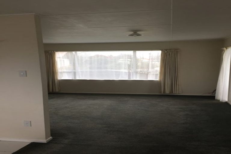 Photo of property in 42 Acacia Street, Kelvin Grove, Palmerston North, 4414
