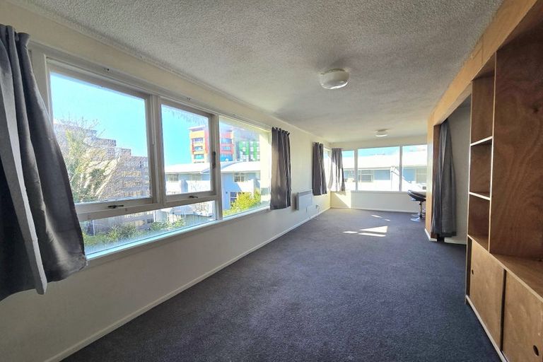 Photo of property in Churchill Flats, 213 The Terrace, Wellington Central, Wellington, 6011