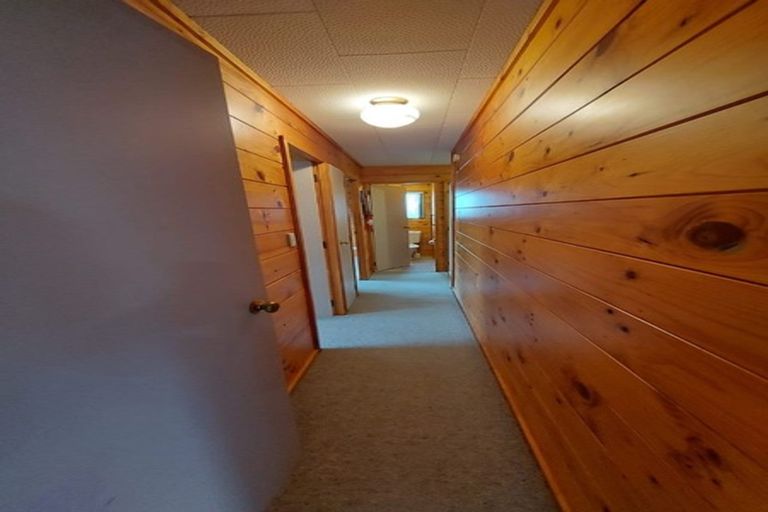 Photo of property in 4/68 West Coast Road, Glen Eden, Auckland, 0602