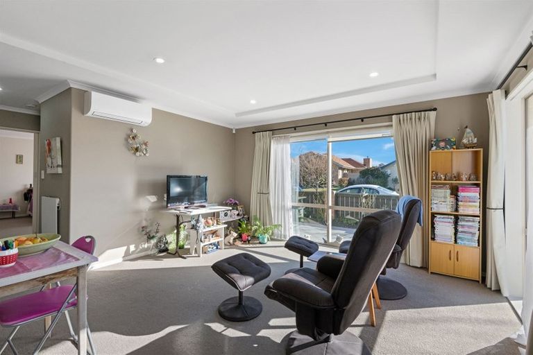 Photo of property in 15 Bayliss Close, Northwood, Christchurch, 8051