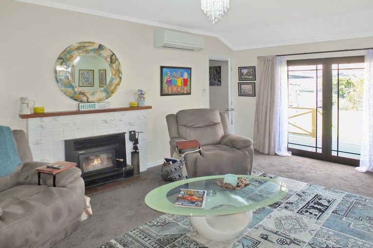 Photo of property in 22 Shortt Street, Foxton Beach, Foxton, 4815