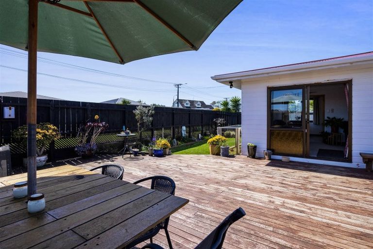 Photo of property in 28 Kingsford Street, Bell Block, New Plymouth, 4312