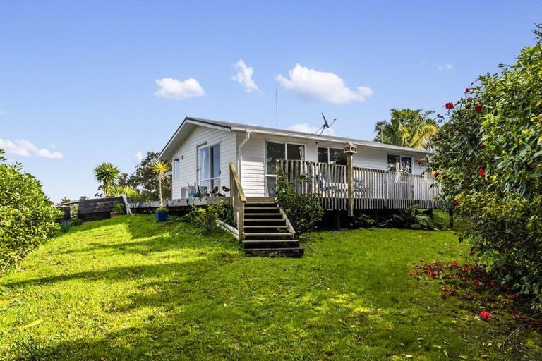 Photo of property in 121 Paremoremo Road, Lucas Heights, Auckland, 0632
