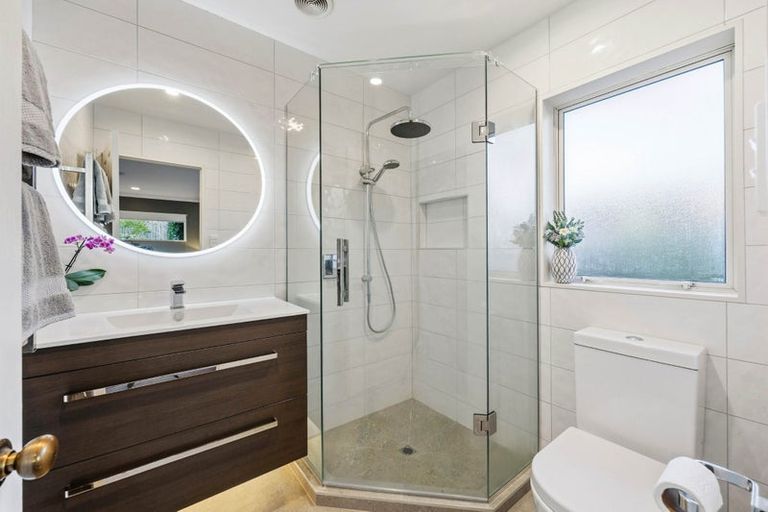 Photo of property in 136 Kilkenny Drive, East Tamaki Heights, Auckland, 2016