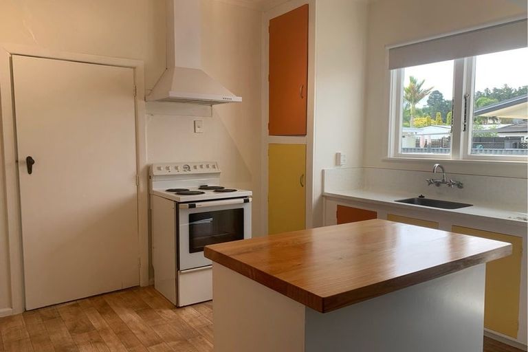 Photo of property in 13 Logan Avenue, Marewa, Napier, 4110