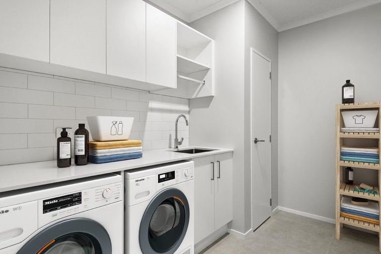 Photo of property in 1/1 Parapara Place, Albany, 0632