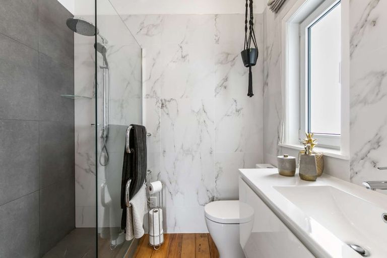 Photo of property in 54 Rangatira Road, Beach Haven, Auckland, 0626