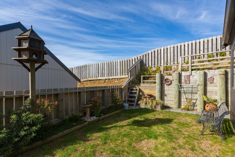 Photo of property in 9 Lemonwood Way, Woodridge, Wellington, 6037