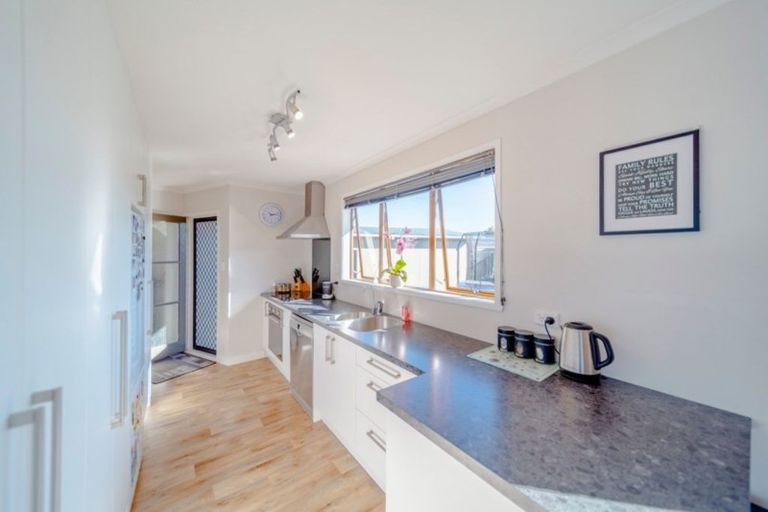 Photo of property in 8 Glamorgan Avenue, Tamatea, Napier, 4112