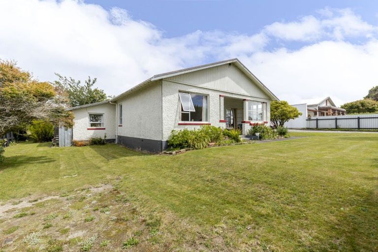 Photo of property in 53 Titania Street, Stratford, 4332