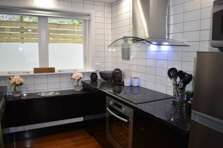 Photo of property in 268 Oriental Parade, Oriental Bay, Wellington, 6011