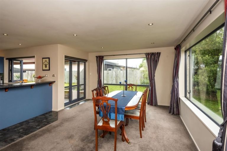 Photo of property in 8 Cunneen Place, Aidanfield, Christchurch, 8025