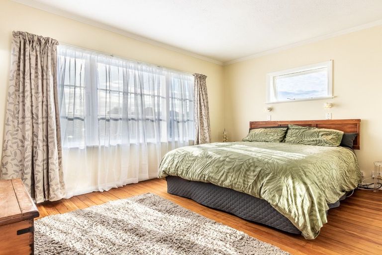 Photo of property in 15 Kaka Road, Raumati Beach, Paraparaumu, 5032