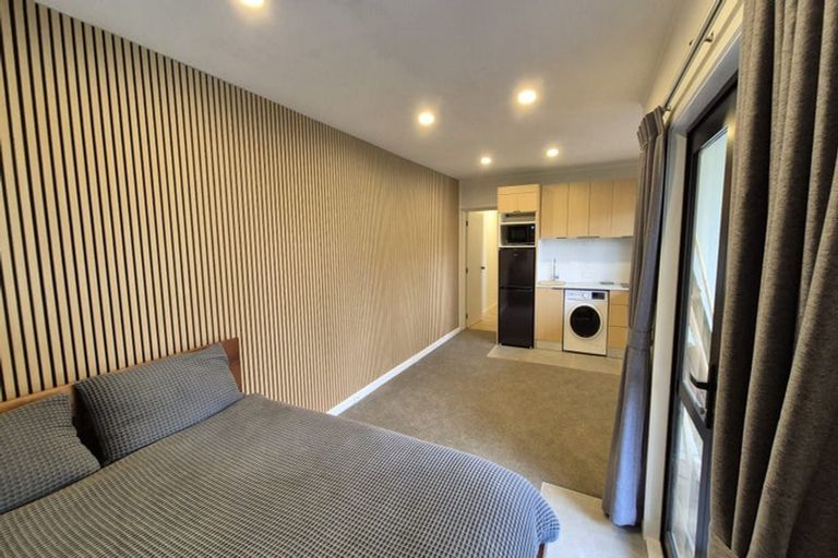 Photo of property in 27 Hebe Place, Birkenhead, Auckland, 0626