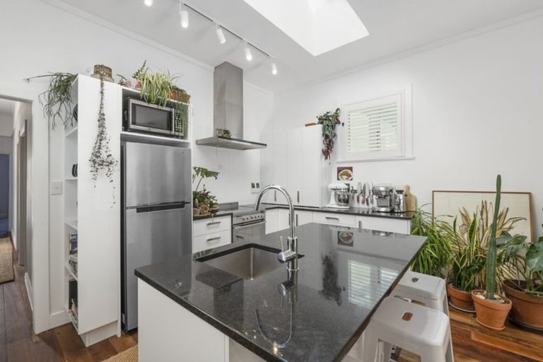 Photo of property in 109 Constable Street, Newtown, Wellington, 6021