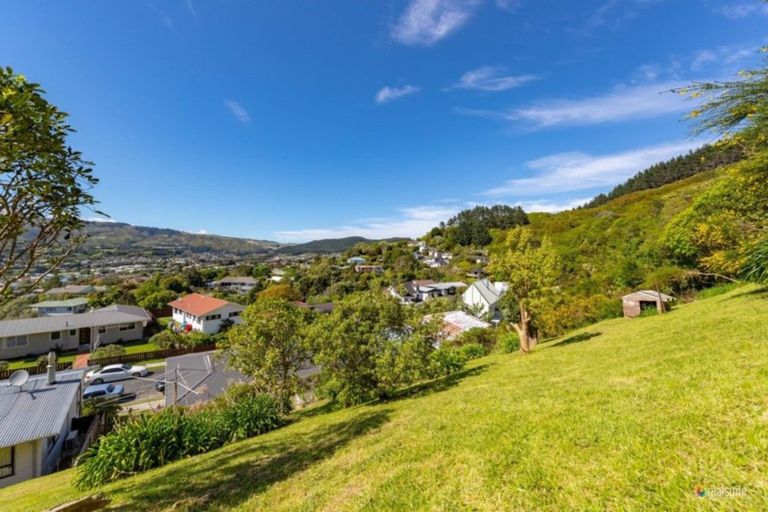 Photo of property in 7 Westra View, Tawa, Wellington, 5028