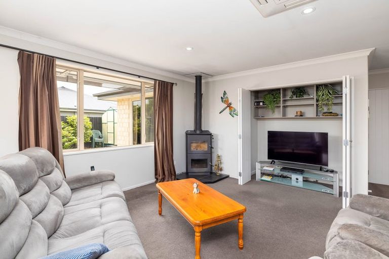 Photo of property in 14 Tawa Place, Parklands, Christchurch, 8083