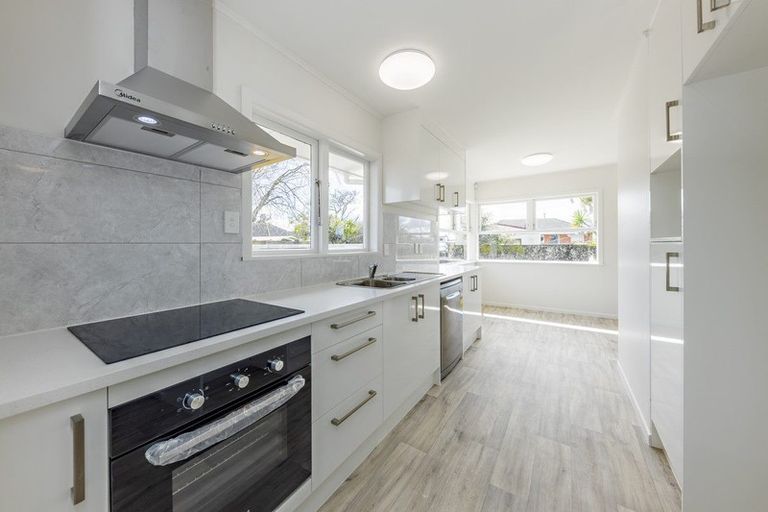 Photo of property in 73 Raglan Street, Mangere East, Auckland, 2024