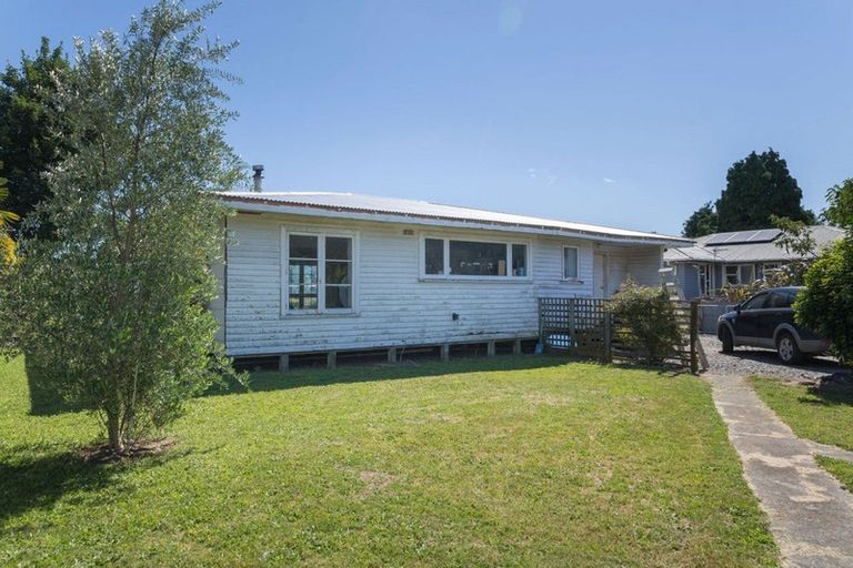 Photo of property in 15 Mathew Street, Dannevirke, 4930
