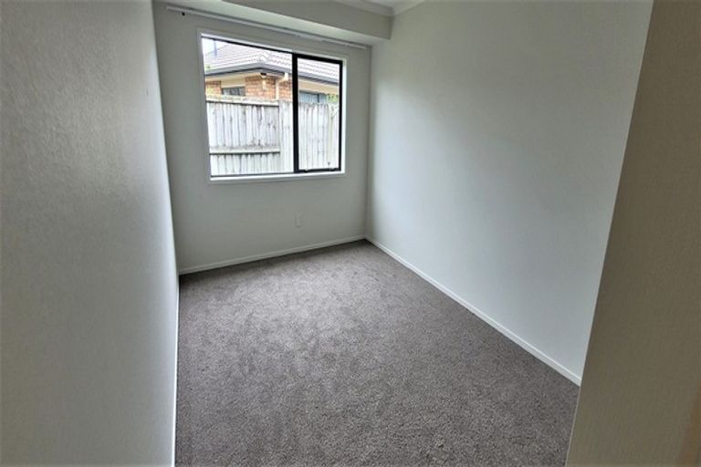 Photo of property in 33 Golden Sands Drive, Papamoa Beach, Papamoa, 3118