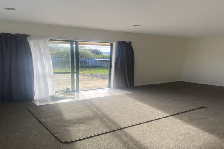 Photo of property in 15 South Avenue, Kaukapakapa, 0871