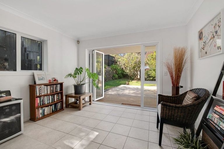 Photo of property in 1/7 Belle Verde Drive, Sunnynook, Auckland, 0630