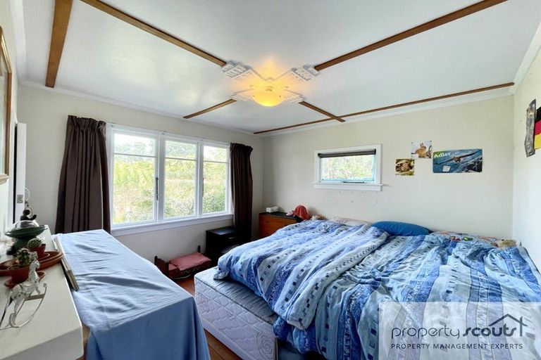 Photo of property in 10 Moana Crescent, Blagdon, New Plymouth, 4310