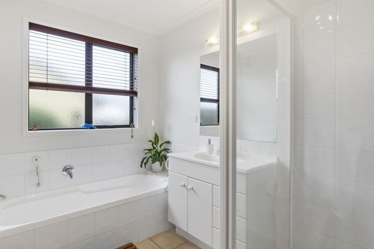 Photo of property in 99 Rototuna Road, Rototuna, Hamilton, 3210